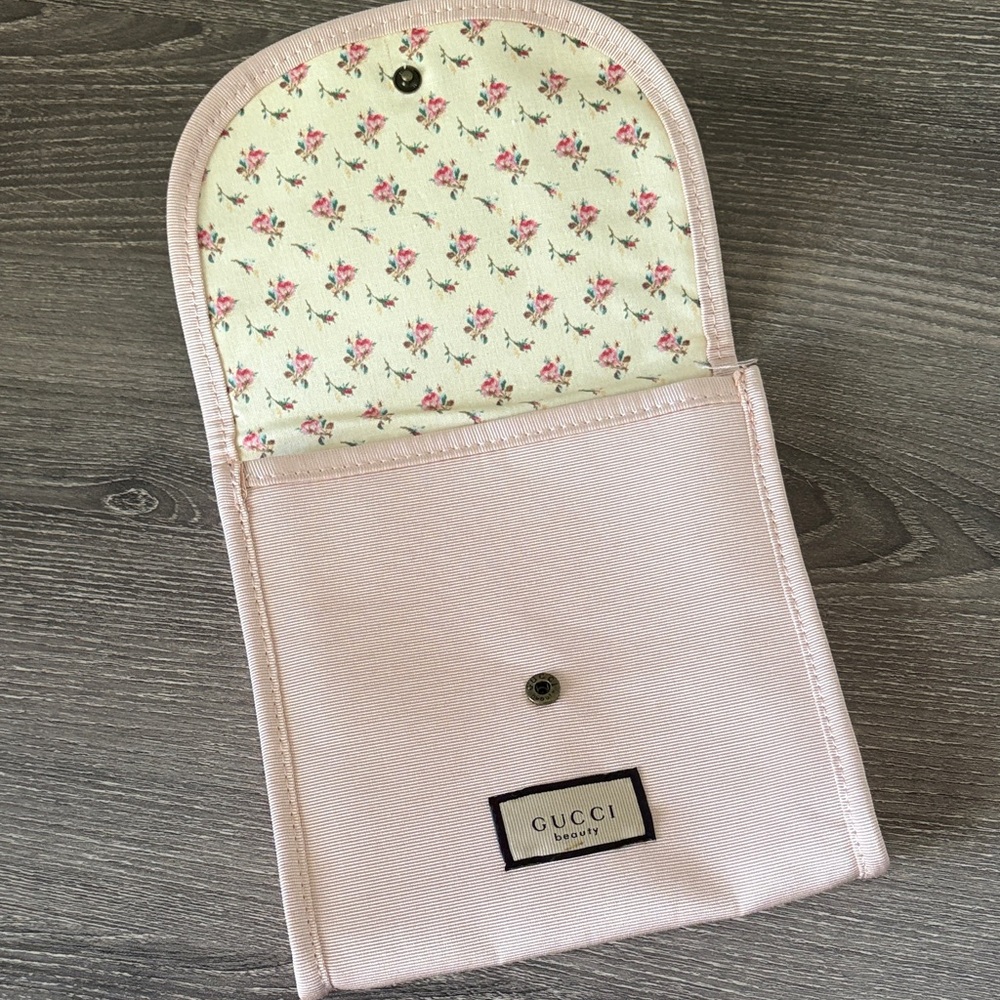 Gucci Bloom Beauty Cosmetic Pouch From Ulta Beauty View 4